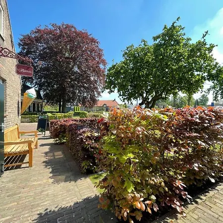 't Bakhuis Bed & Breakfast 3*