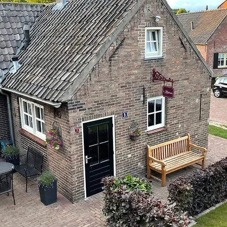 't Bakhuis Bed & Breakfast 3*